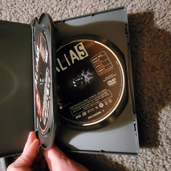 Alias: Season 1 (DVD) - Picture 6 of 8